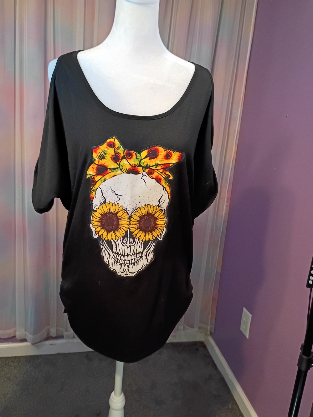 Miselon Black Yellow Short Sleeve Cold Shoulder Sunflower Skull Size Large